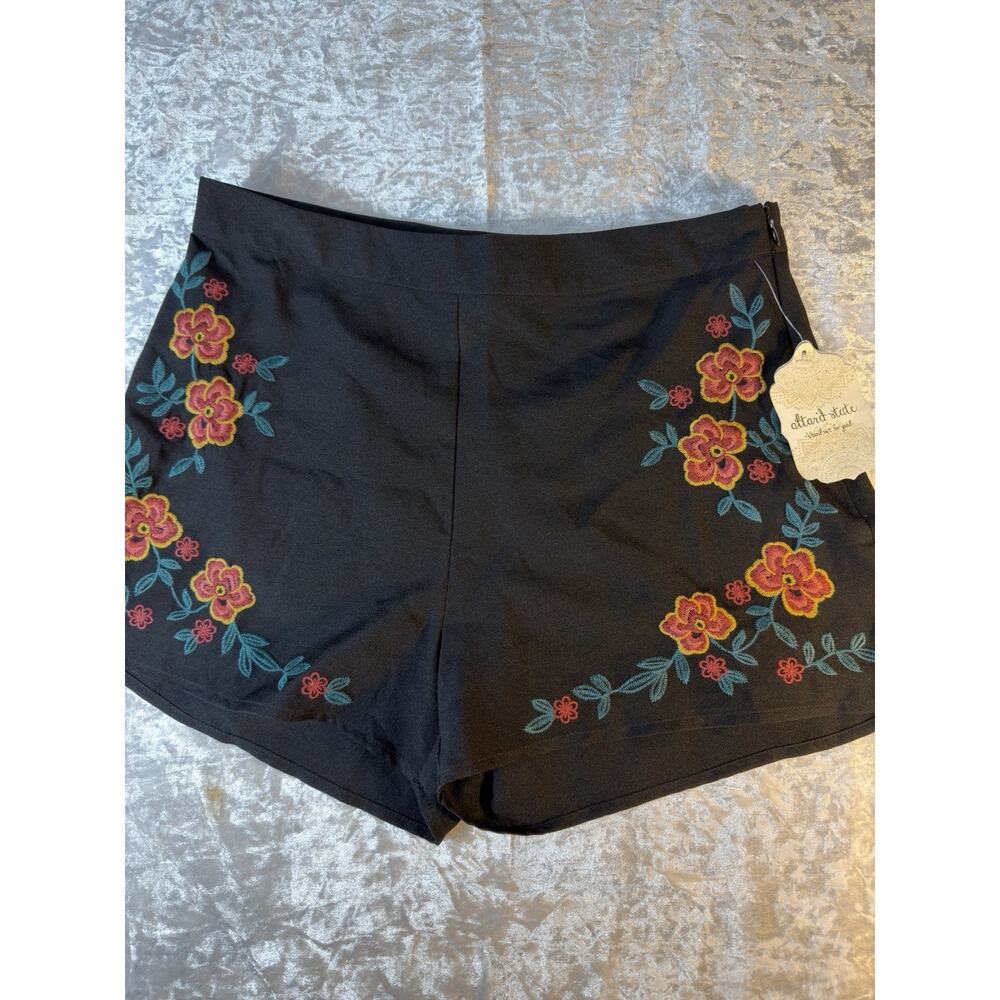 NWT Altar’d State Floral Embroidered Shorts‎ Women Large Black Boho Festival